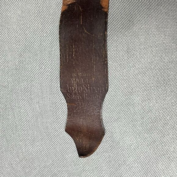 1938 Original Barber Shop Leather Razor Sharpening Strap-Autostrop Safety Razor - Picture 13 of 13